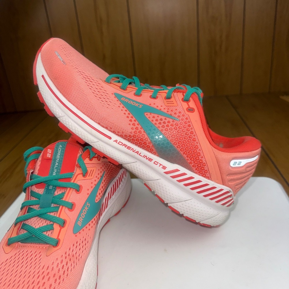 Brooks Adrenaline GTS 22 Womens Running Shoes Coral Teal 1203531B680 Size 10